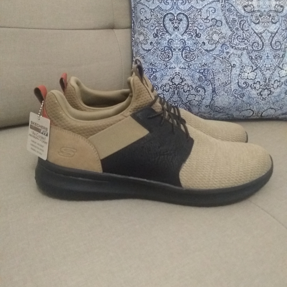 Skechers Delson - Camben shoes black tan NWOT - Picture 2 of 10